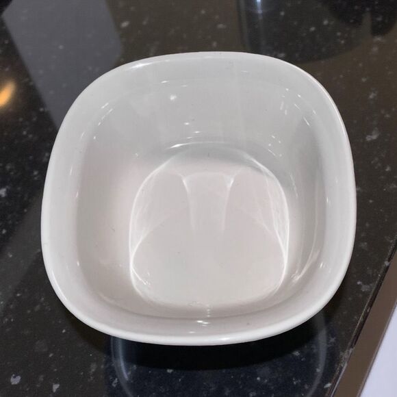 Corningware Etch 20oz Cassorle Dish Red Etch - Picture 2 of 5